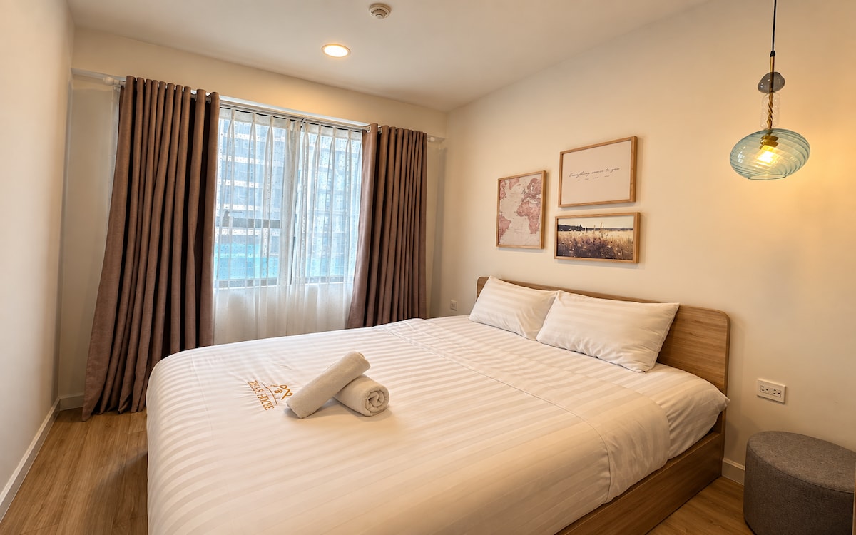 The Soho Residence 2PN (Tầng Cao Q1)