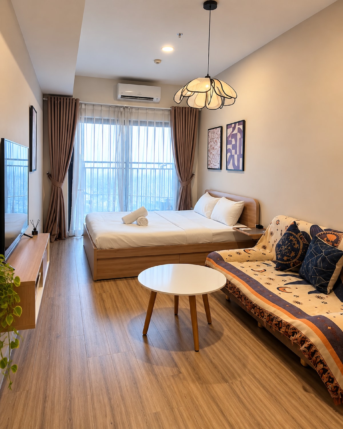The Soho Studio (Tầng Cao View Đẹp Q1)