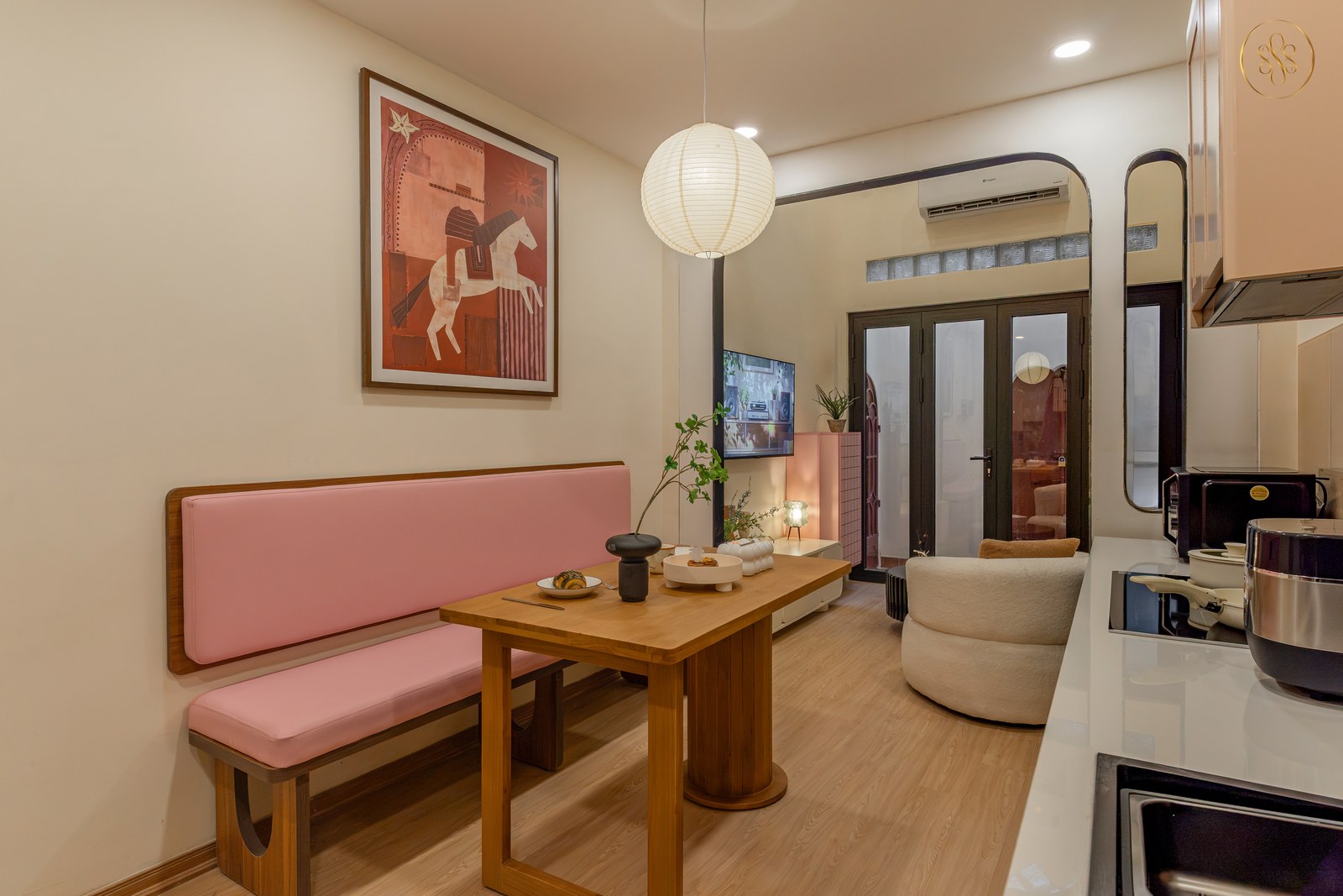 BearHouse Living Cô Giang (Townhouse Q1)